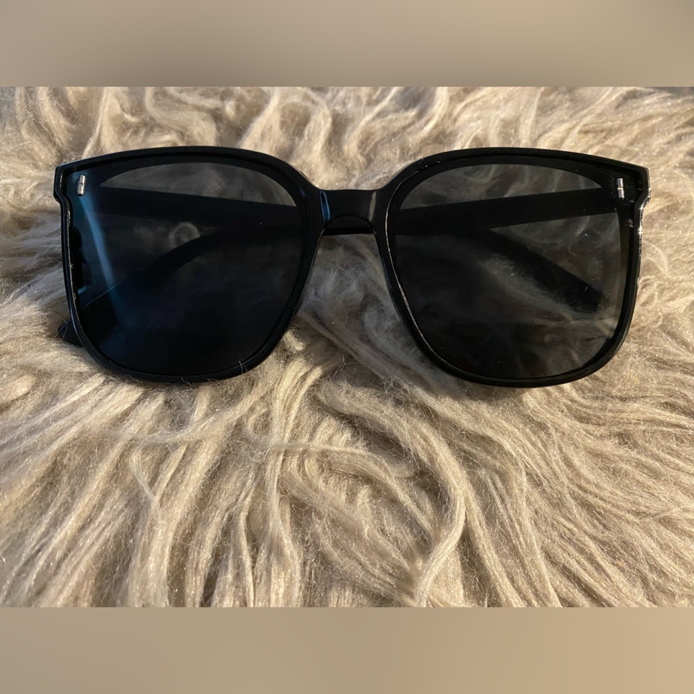 Stylish Black Sunglasses